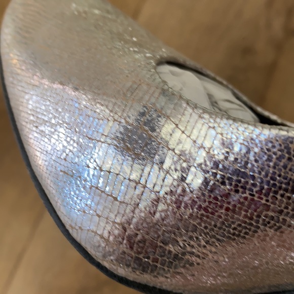 Intermix Pour La Victoire Silver Snake Mary Jane Heels - Picture 7 of 7